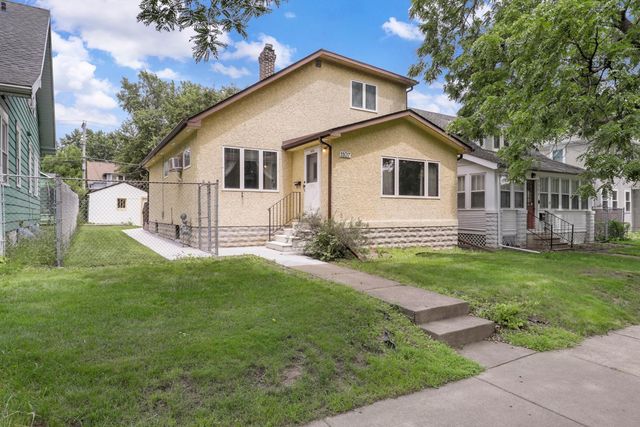 $250,000 | 1107 Rose Avenue East, St. Paul, MN 55106