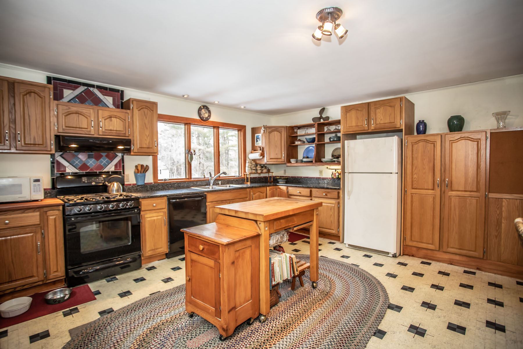 33 E Road Greenfield, NH 03047 - Photo 7 of 38