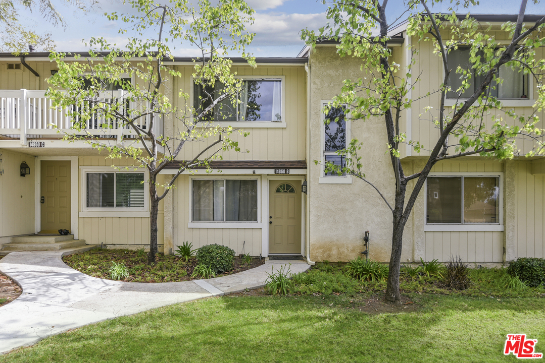 14860 Reedley Street, Unit B Moorpark, CA 93021 - Photo 1 of 18 Gallery Image 1