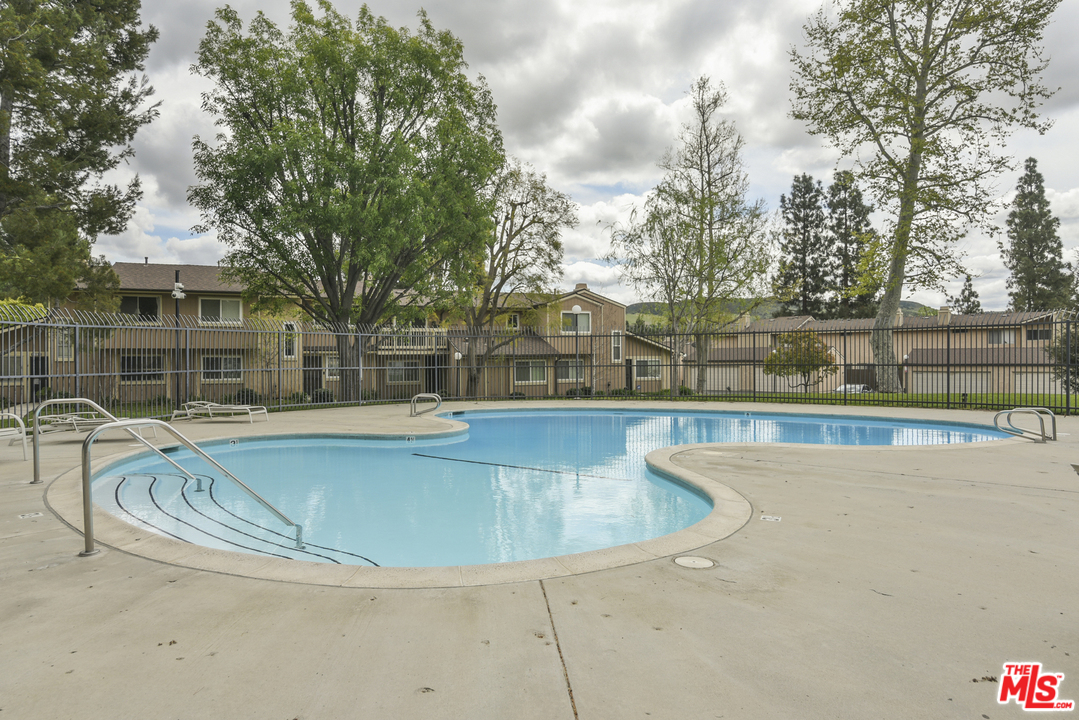14860 Reedley Street, Unit B Moorpark, CA 93021 - Photo 15 of 18 Gallery Image 15