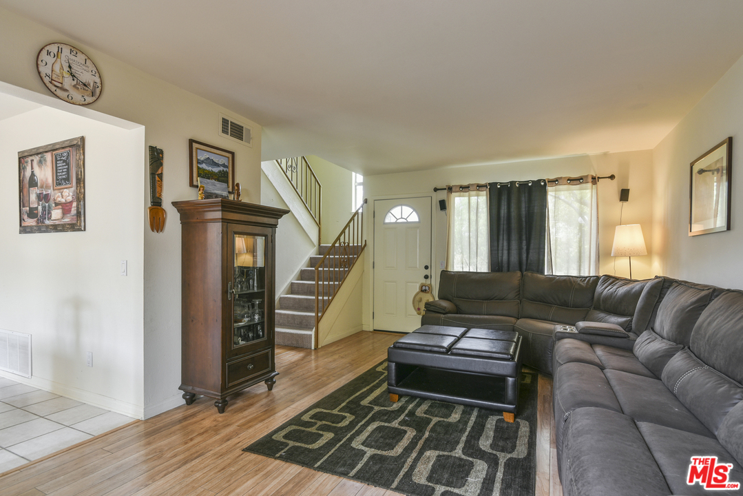 14860 Reedley Street, Unit B Moorpark, CA 93021 - Photo 3 of 18 Gallery Image 3