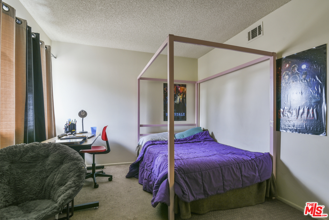 14860 Reedley Street, Unit B Moorpark, CA 93021 - Photo 8 of 18 Gallery Image 8