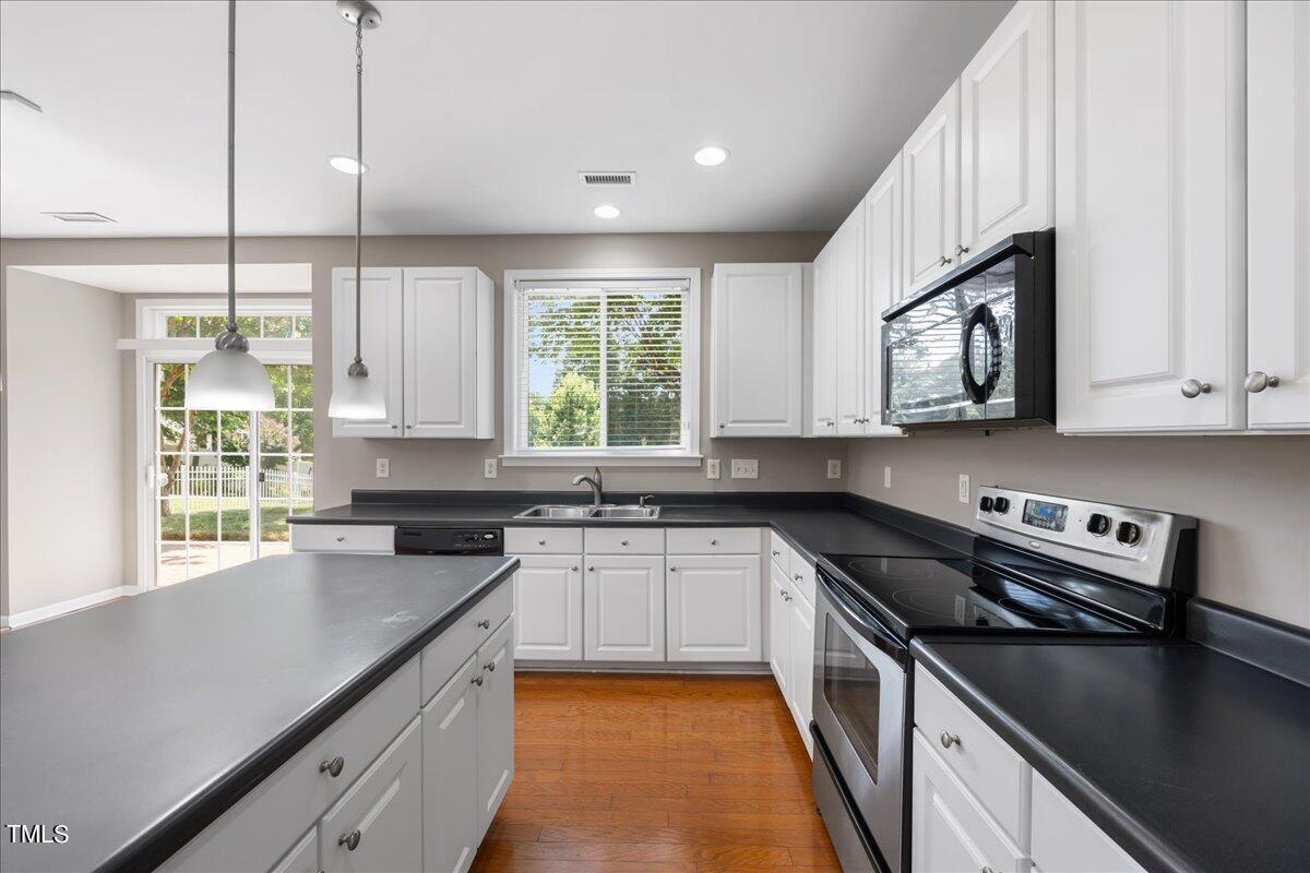 172 Solheim Lane Raleigh, NC 27603 - Photo 13 of 32 15-2A1A6805