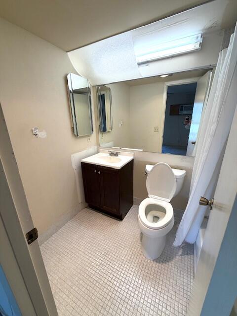 272 Dorset G Boca Raton, FL 33434 - Photo 14 of 50 Bathroom