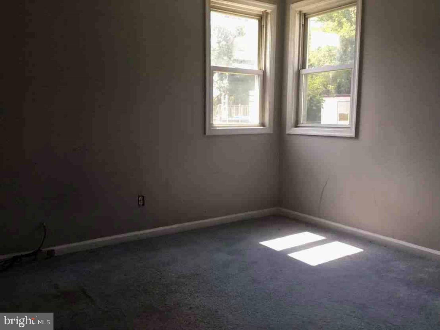 1119 Monmouth Road Mount Holly, NJ 08060 - Photo 4 of 10
