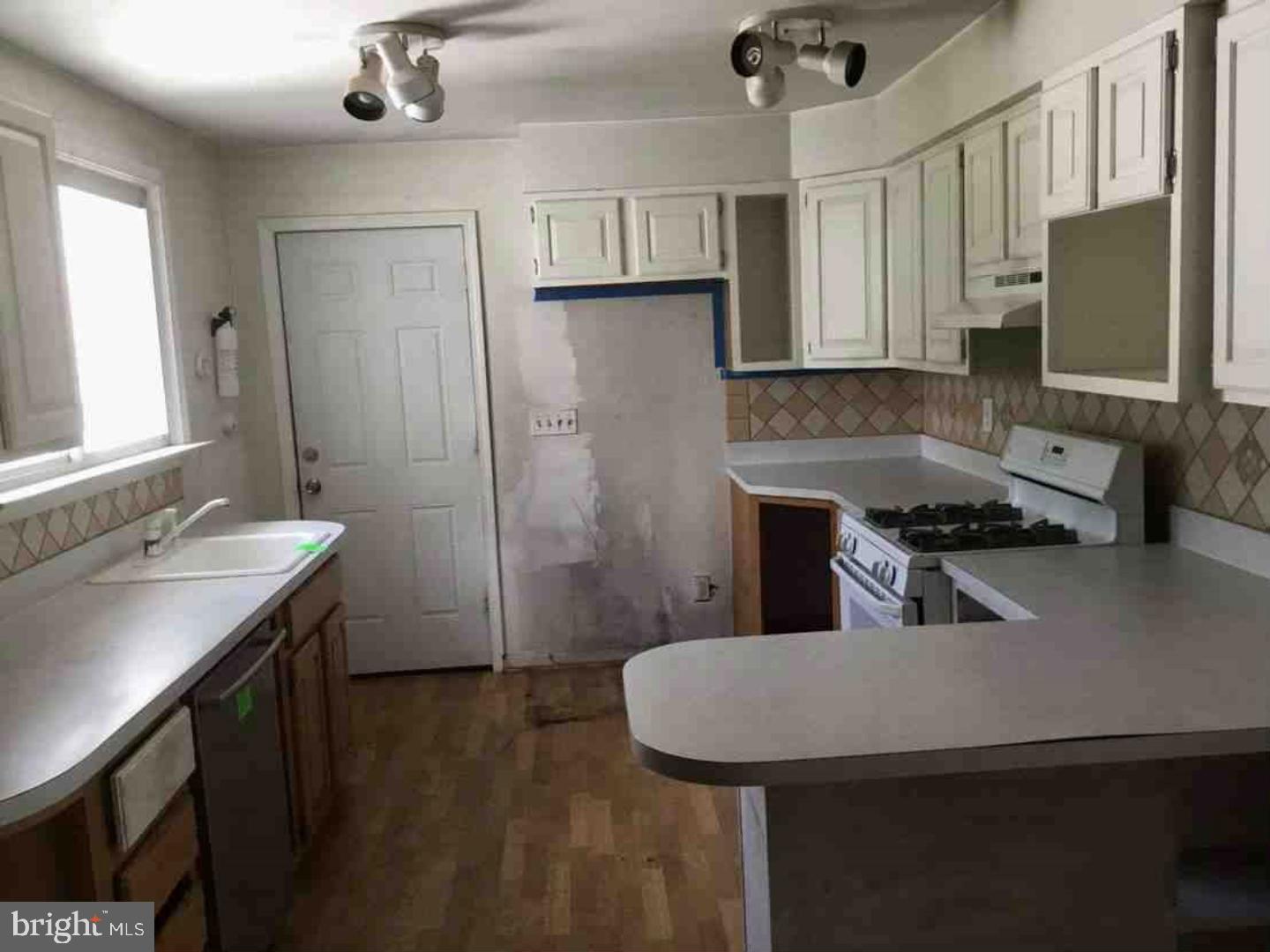 1119 Monmouth Road Mount Holly, NJ 08060 - Photo 6 of 10