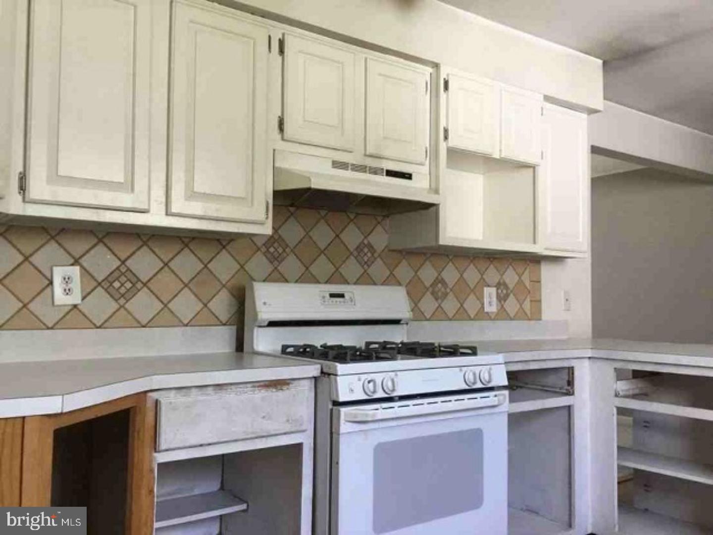 1119 Monmouth Road Mount Holly, NJ 08060 - Photo 7 of 10