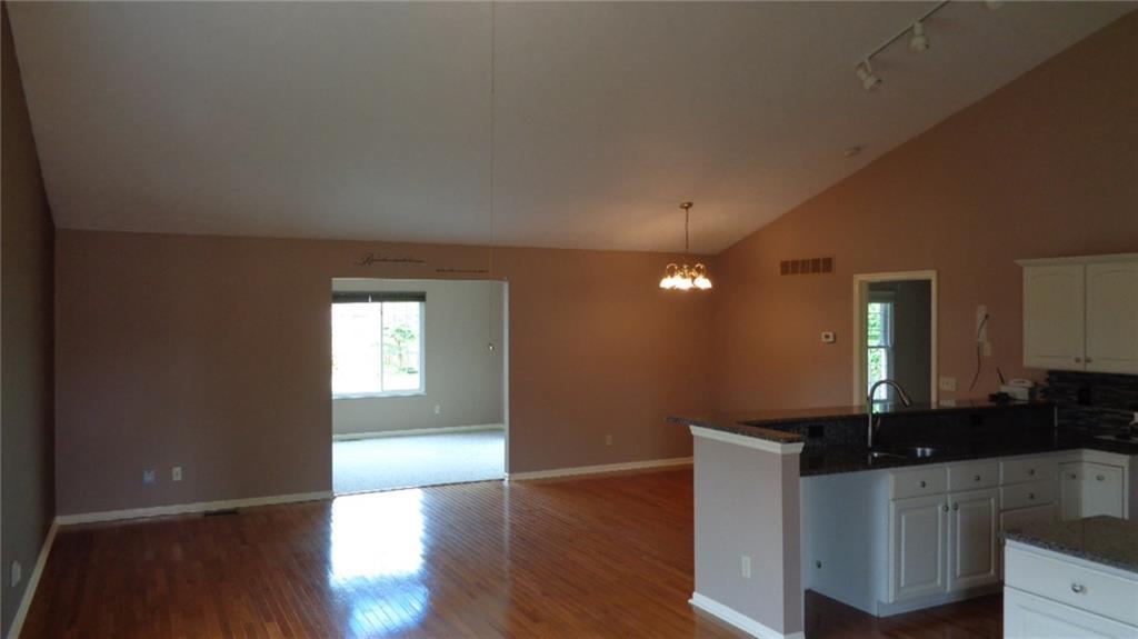 1860 Golfview Drive, Unit 53 Springfield, OH 45502 - Photo 11 of 35