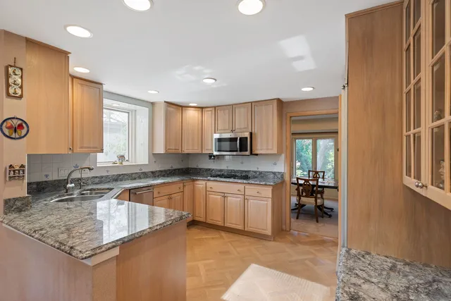 $770,000 | 1736 Cavell Avenue, Highland Park, IL 60035