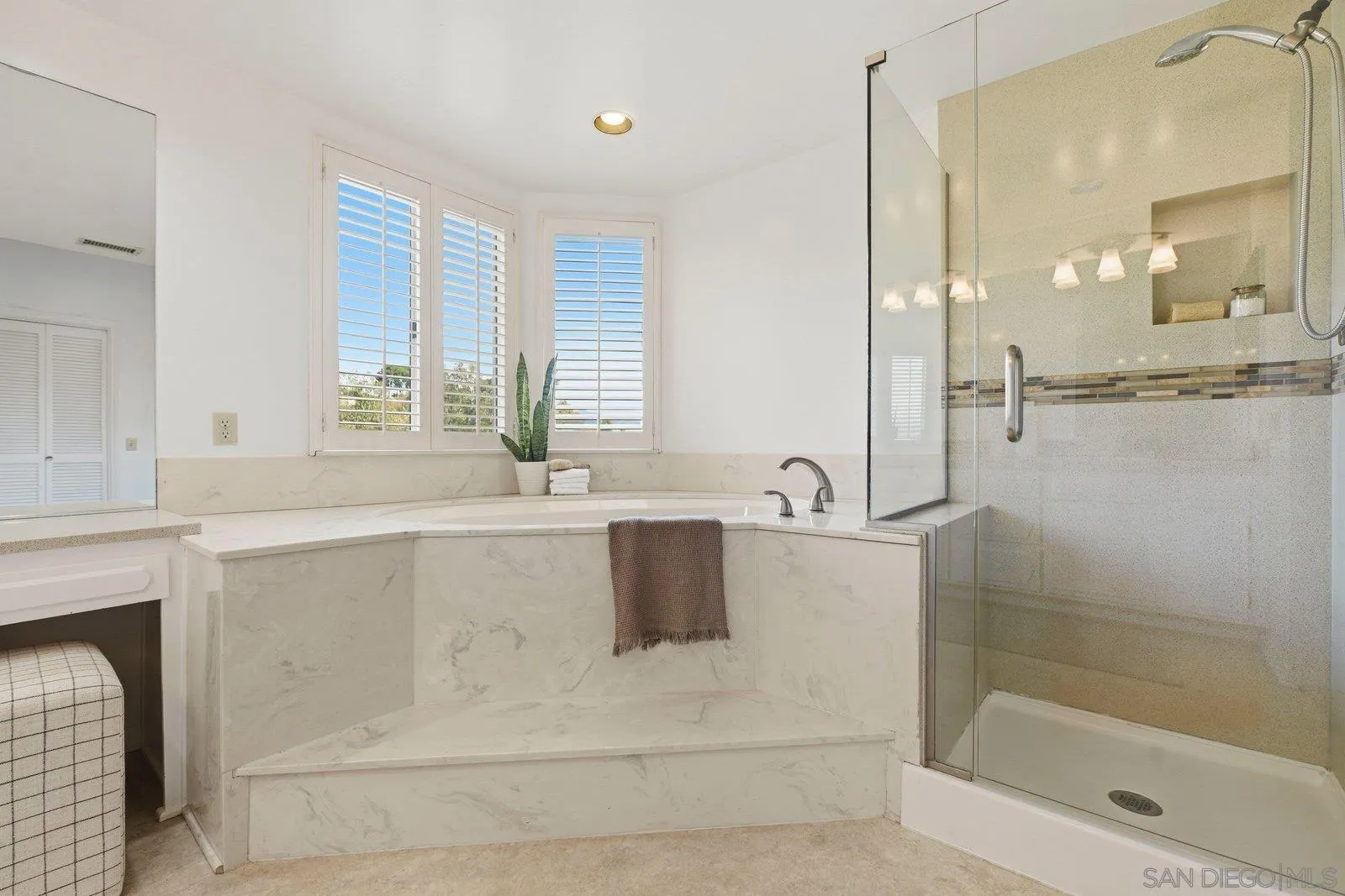 3132 Don Rolando Escondido, CA 92025 - Photo 24 of 56 a bathroom with a bathtub and a sink