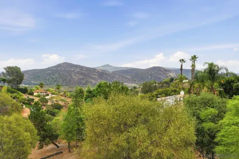 $1,550,000 | 3132 Don Rolando, Escondido, CA 92025