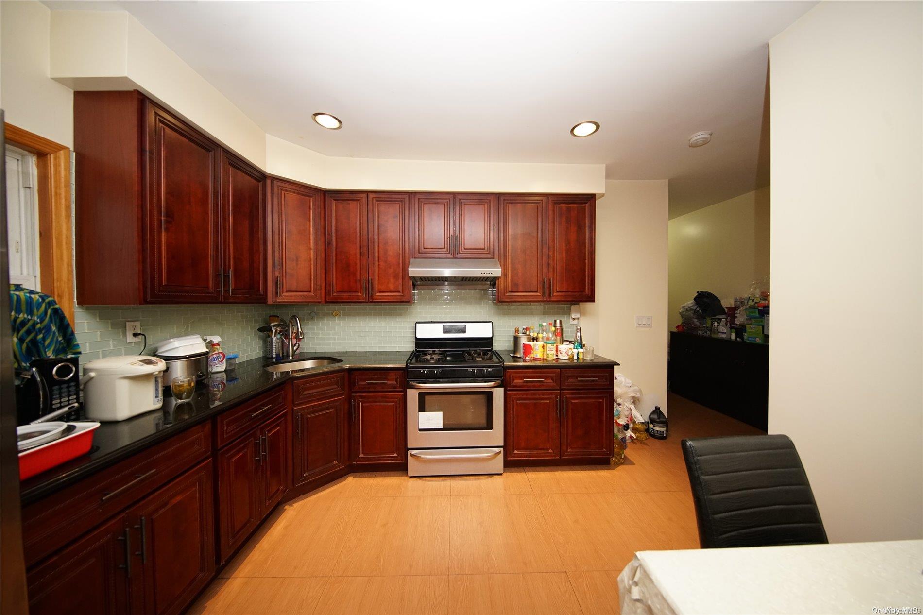 47-28 98th Street Queens, NY 11368 - Photo 8 of 22