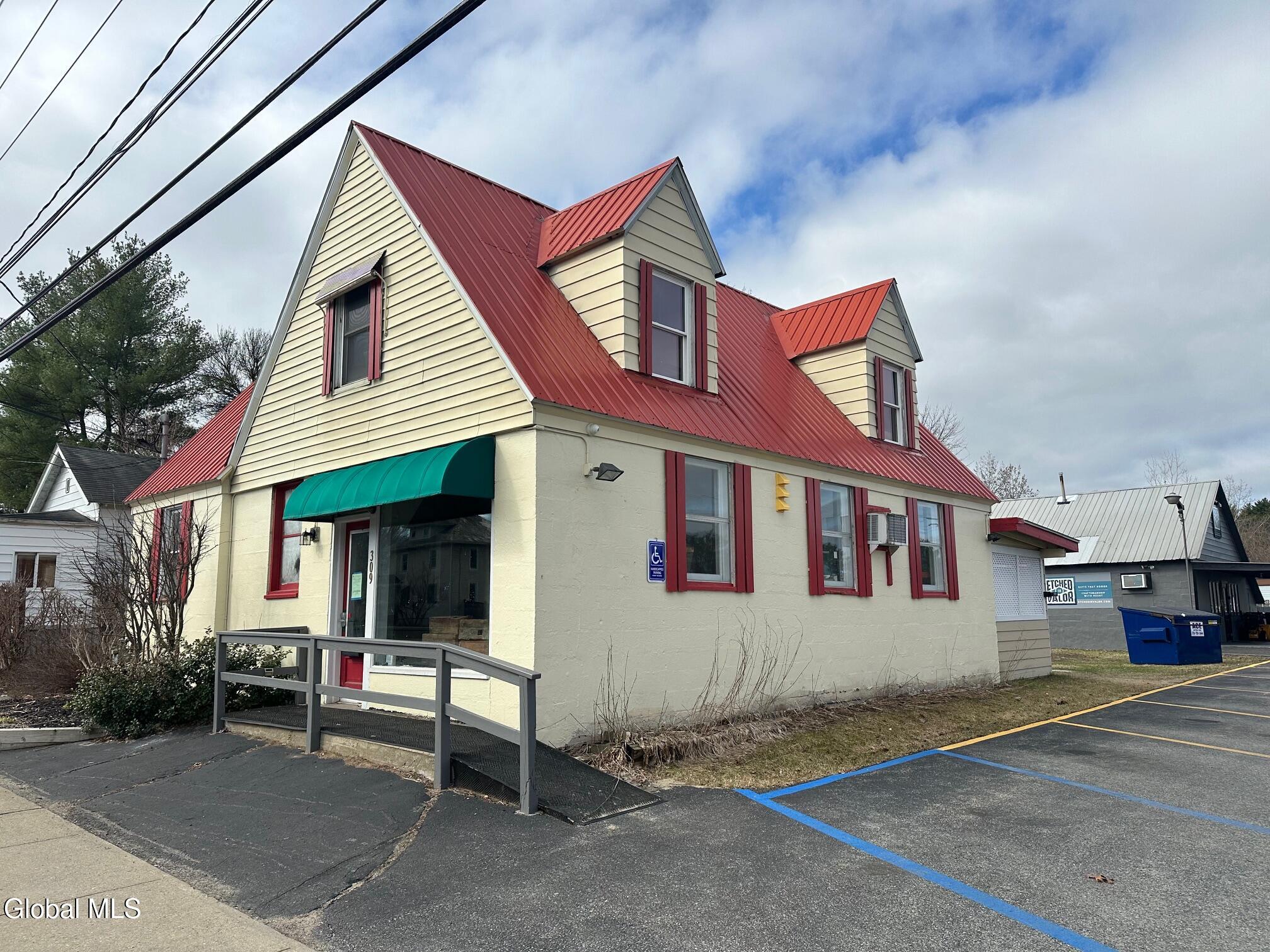 309-313 Bay Road Queensbury, NY 12804 - Photo 4 of 15 IMG_0627