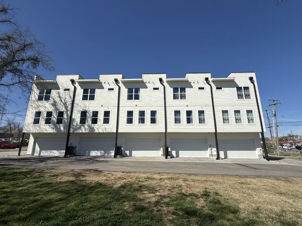 $682,500 | 5621 Lenox Avenue, Unit 5, Nashville, TN 37209