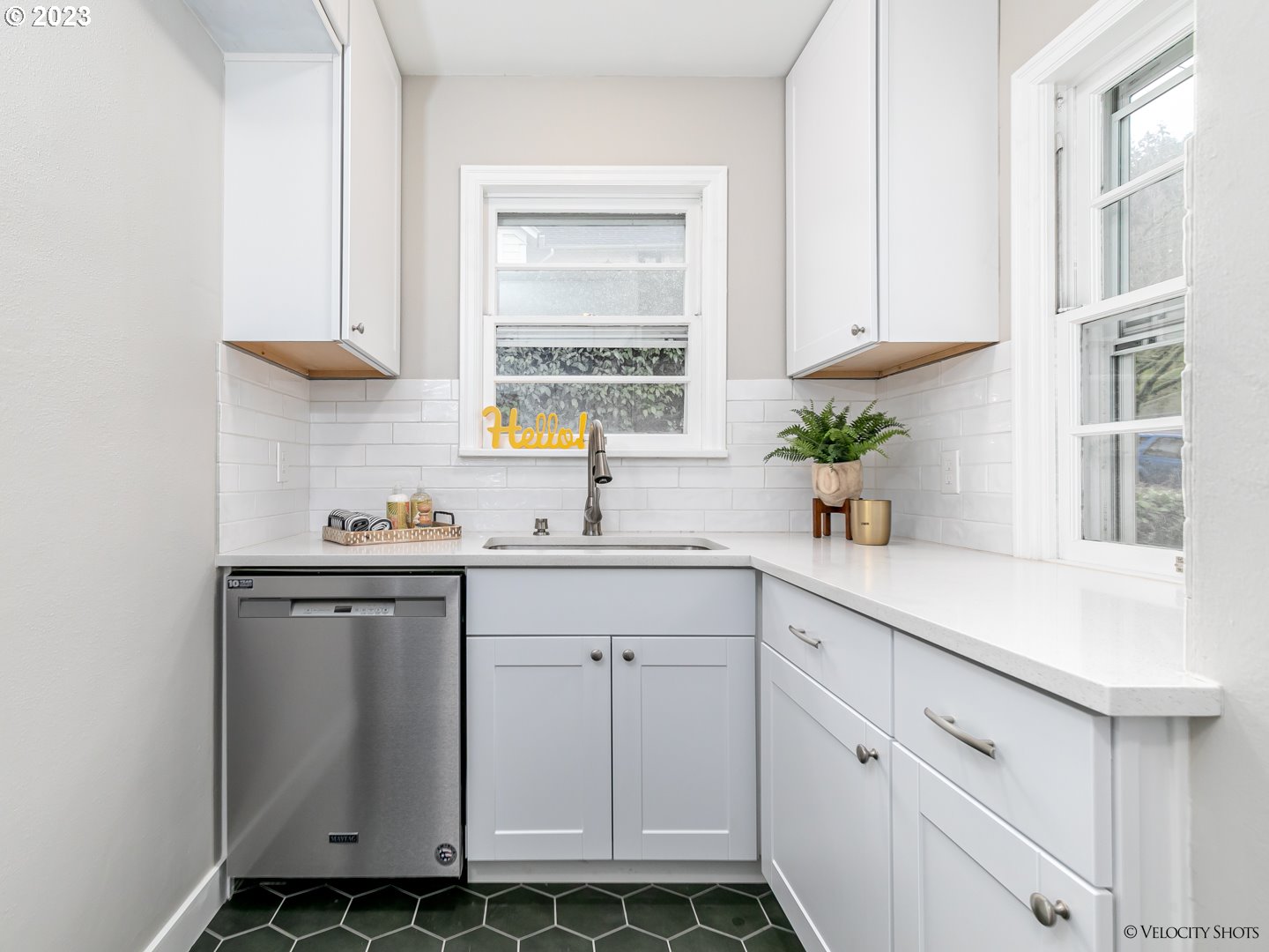 20 Southwest Bancroft Street Portland, OR 97239 - Photo 12 of 31 Gallery Image 12
