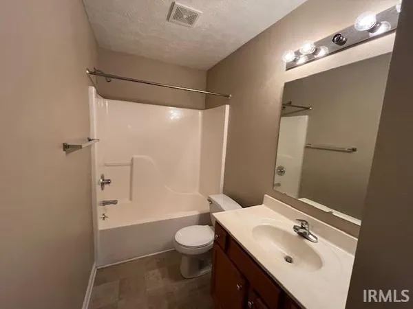 $1,395 | 3533 Pigeonbrook Court, Evansville, IN 47715