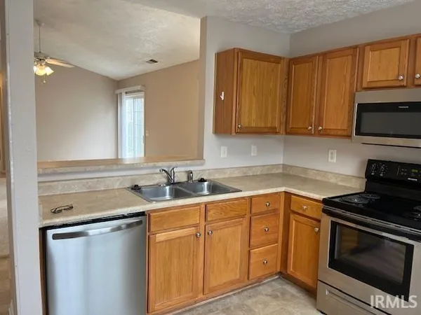 $1,395 | 3533 Pigeonbrook Court, Evansville, IN 47715