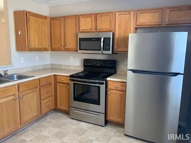 $1,455 | 3533 Pigeonbrook Court, Evansville, IN 47715