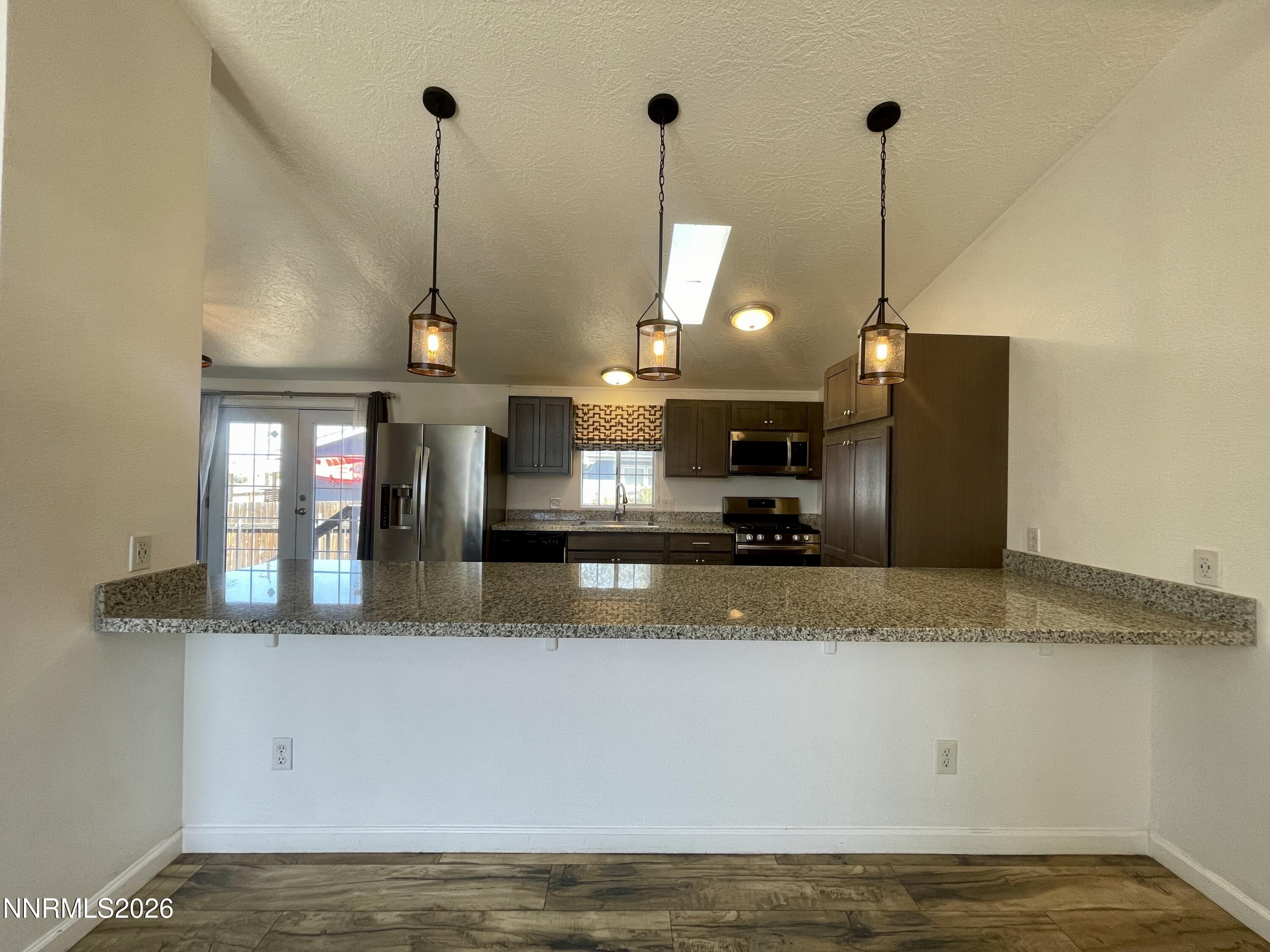 483 West Patrician Drive Reno, NV 89506 - Photo 15 of 43 Breakfast Bar