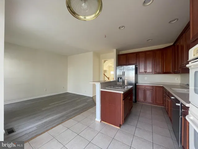 $3,050 | 41851 Cinnabar Square, Aldie, VA 20105