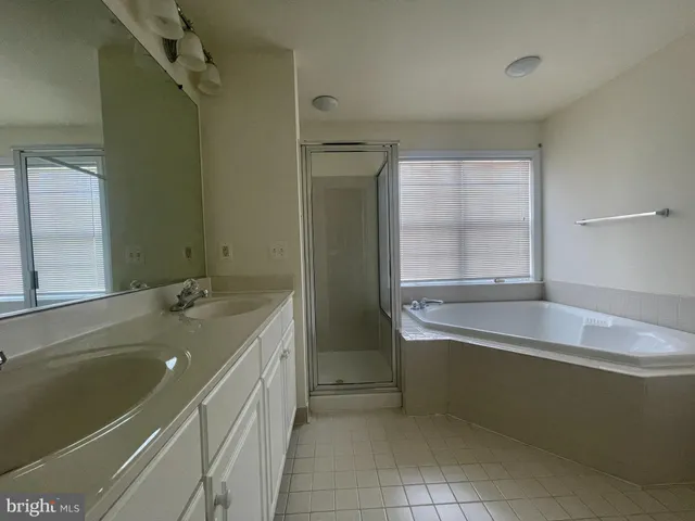 $3,050 | 41851 Cinnabar Square, Aldie, VA 20105