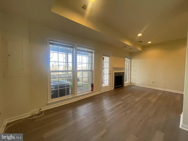 $3,050 | 41851 Cinnabar Square, Aldie, VA 20105