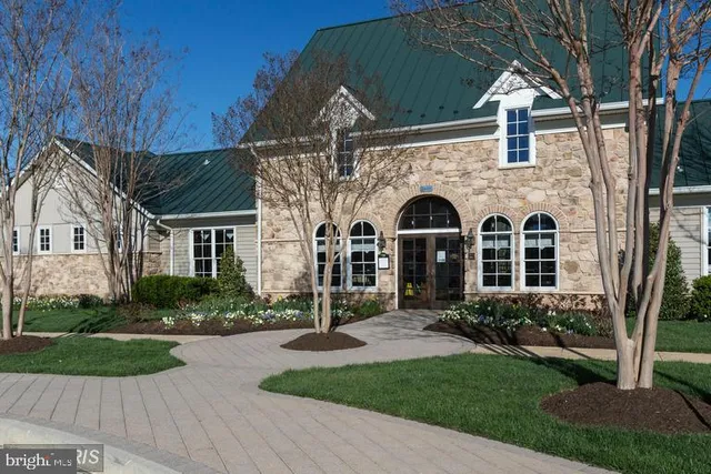 $3,050 | 41851 Cinnabar Square, Aldie, VA 20105