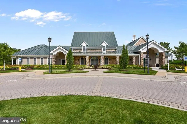 $3,050 | 41851 Cinnabar Square, Aldie, VA 20105