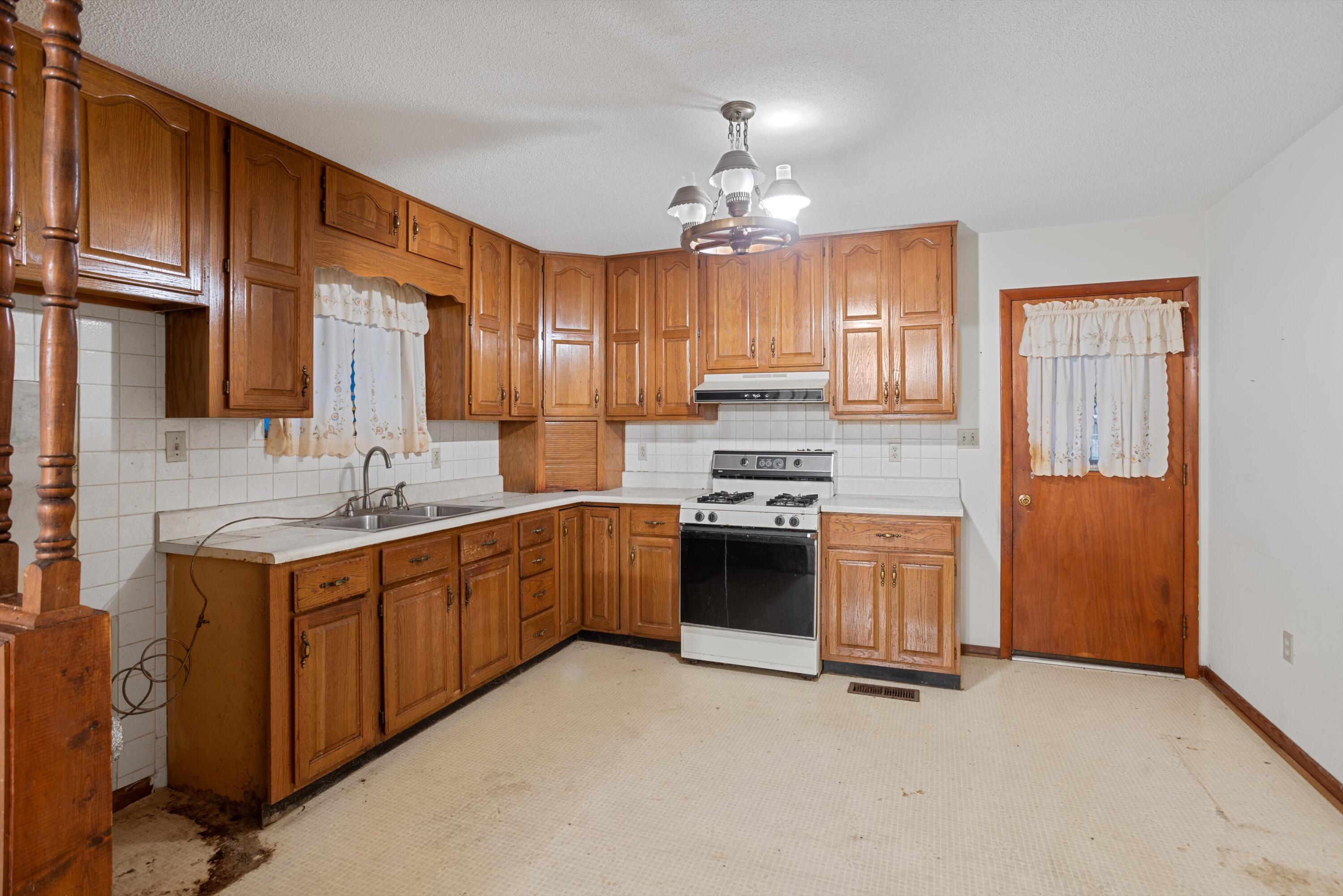 7913 Hale Road Hixson, TN 37343 - Photo 11 of 26 13-2M6A4851