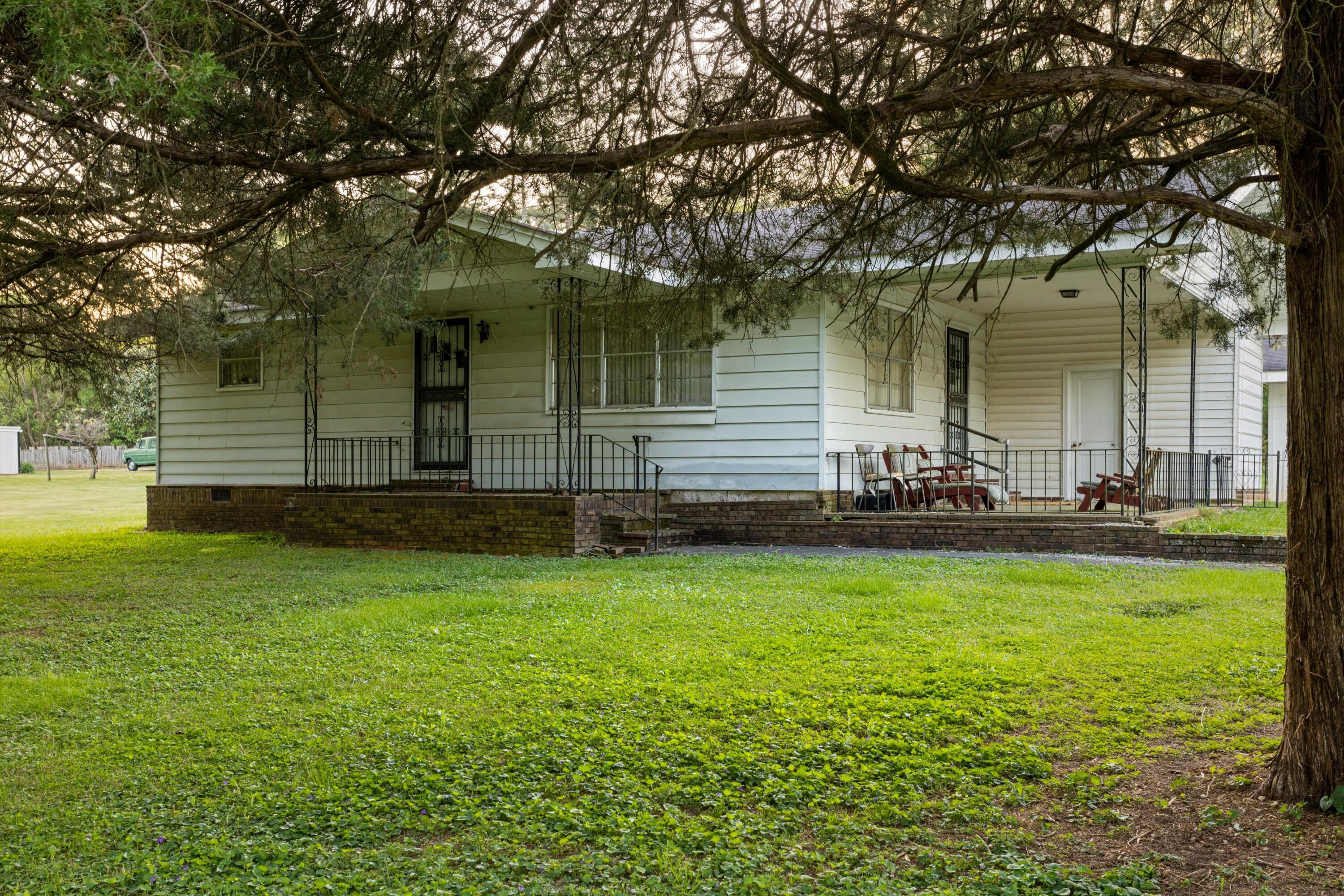 7913 Hale Road Hixson, TN 37343 - Photo 2 of 26 03-2M6A4814