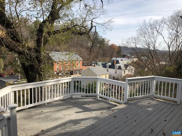 $2,500 | 655 A Harrison Street, Scottsville, VA 24590