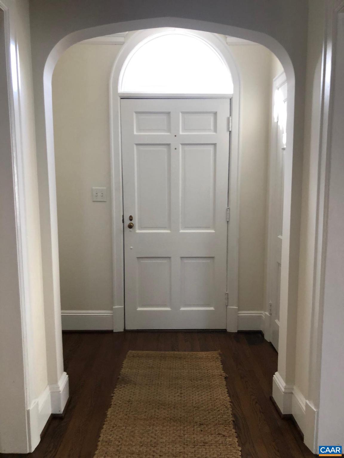 655 A Harrison Street Scottsville, VA 24590 - Photo 4 of 6