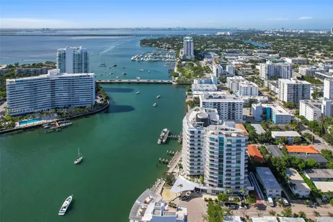 a view of terrace with city view