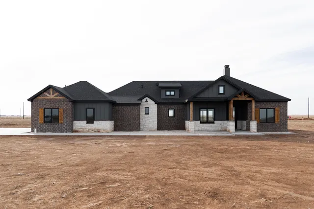 $489,000 | 4062 South Fm 168, Ropesville, TX 79358