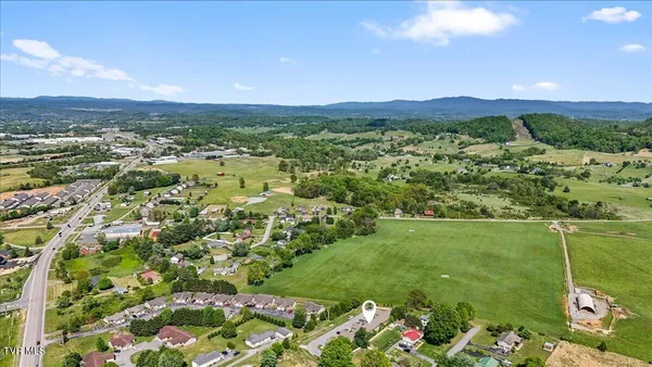 $189,000 | 61 Chatfield Square, Unit 61, Johnson City, TN 37615