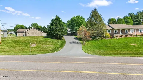 $189,000 | 61 Chatfield Square, Unit 61, Johnson City, TN 37615