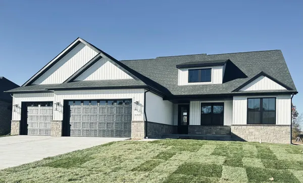 $649,900 | 16420 Sleepy Hollow Drive, Fenton, MI 48430