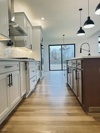 $649,900 | 16420 Sleepy Hollow Drive, Fenton, MI 48430