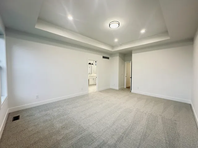 $649,900 | 16420 Sleepy Hollow Drive, Fenton, MI 48430