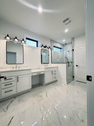 $649,900 | 16420 Sleepy Hollow Drive, Fenton, MI 48430