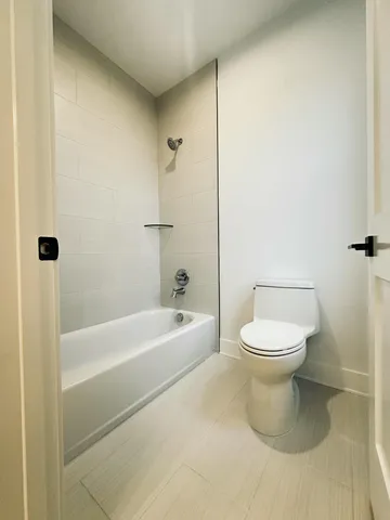 $649,900 | 16420 Sleepy Hollow Drive, Fenton, MI 48430