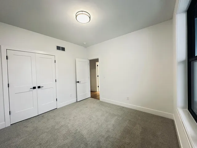 $649,900 | 16420 Sleepy Hollow Drive, Fenton, MI 48430