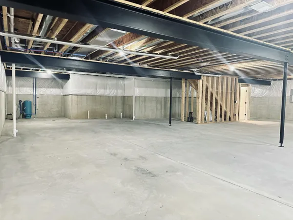 $649,900 | 16420 Sleepy Hollow Drive, Fenton, MI 48430