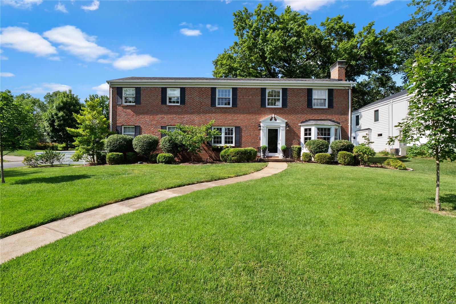 711 Hawbrook Road Glendale, MO 63122 - Photo 1 of 26 Gallery Image 1