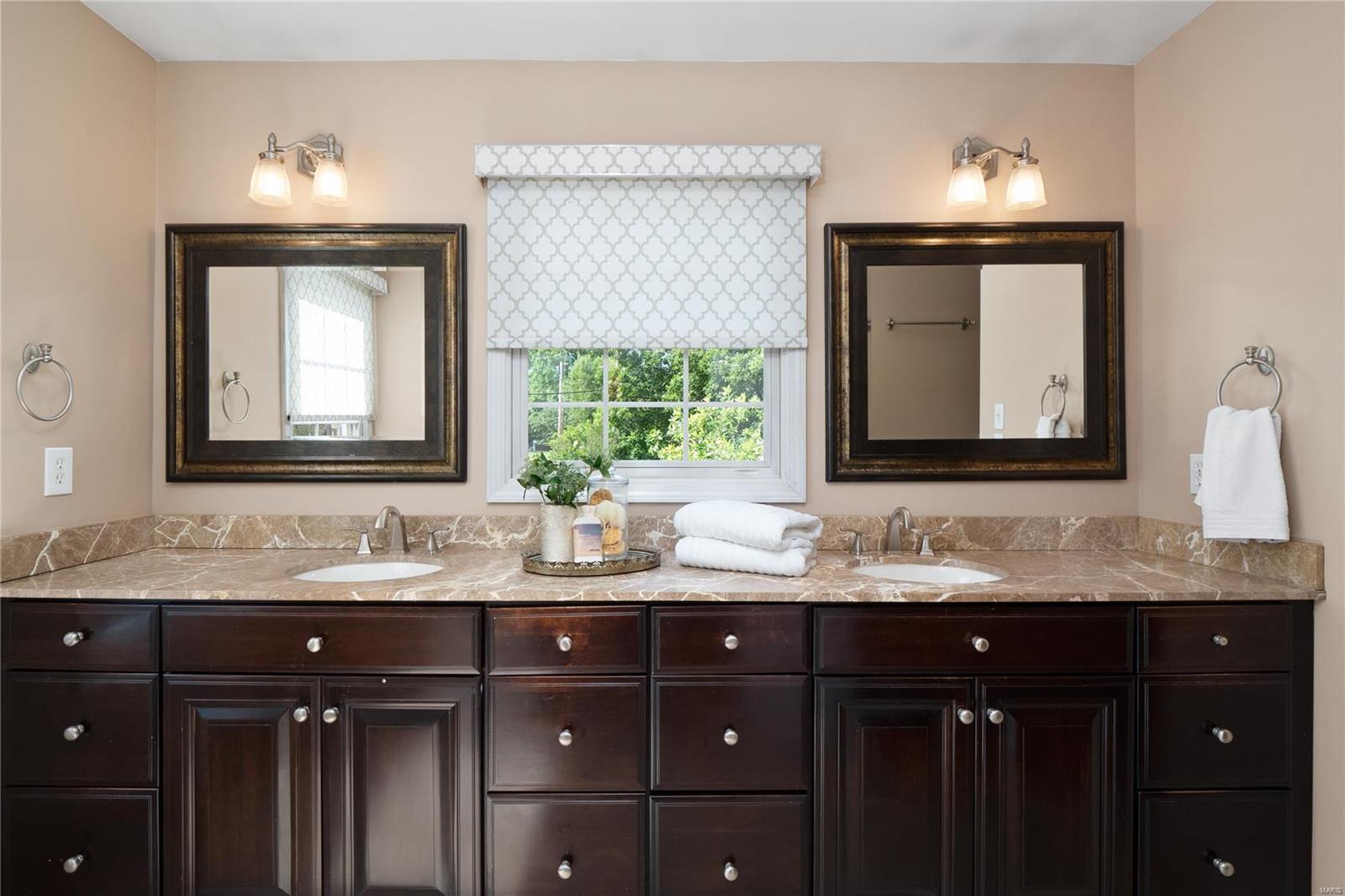 711 Hawbrook Road Glendale, MO 63122 - Photo 15 of 26 Gallery Image 15