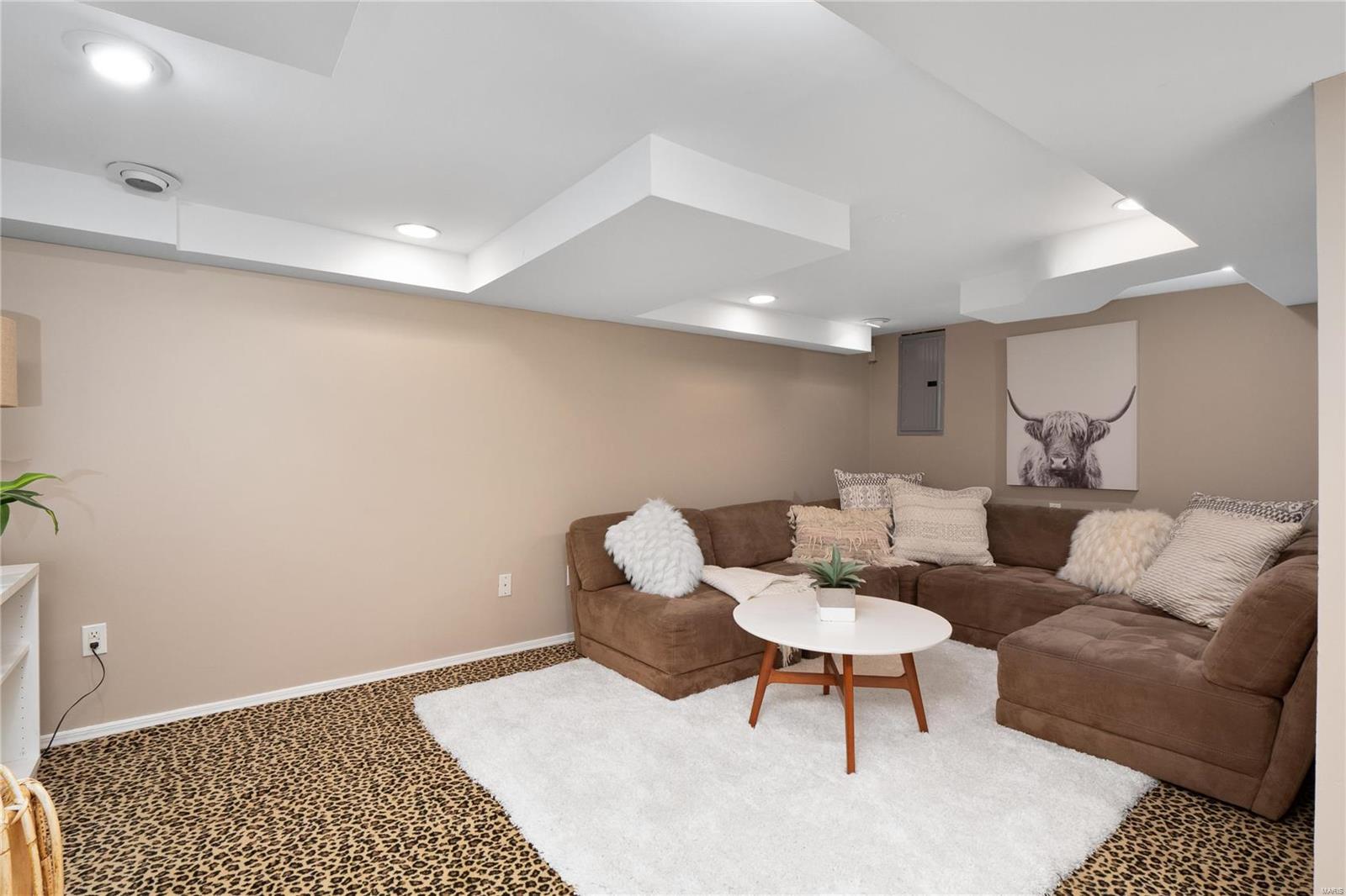 711 Hawbrook Road Glendale, MO 63122 - Photo 22 of 26 Gallery Image 22