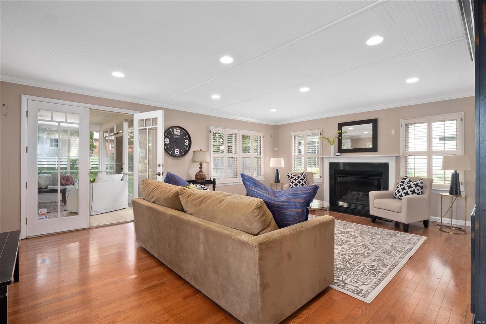 711 Hawbrook Road Glendale, MO 63122 - Photo 7 of 26 Gallery Image 7
