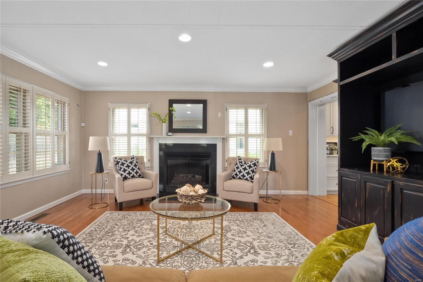 711 Hawbrook Road Glendale, MO 63122 - Photo 8 of 26 Gallery Image 8