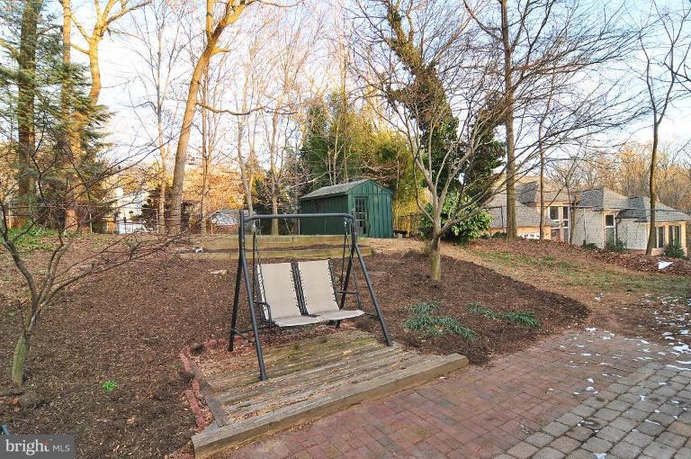 10605 Glenwild Road Silver Spring, MD 20901 - Photo 11 of 15 Back yard