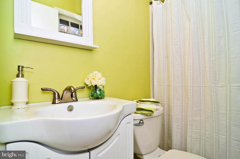 10605 Glenwild Road Silver Spring, MD 20901 - Photo 15 of 15 Master Bath
